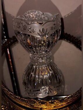 Oneida Southern Garden Lead Crystal Bowl✨
